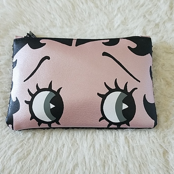 Cute design bags!! - Picture 5 of 8